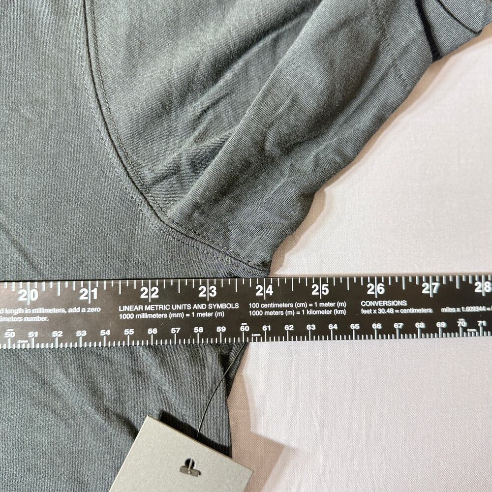 Fabletics NWT Women's XL Oversized Boxy Cropped T-Shirt Dark Grey - Picture 5 of 7